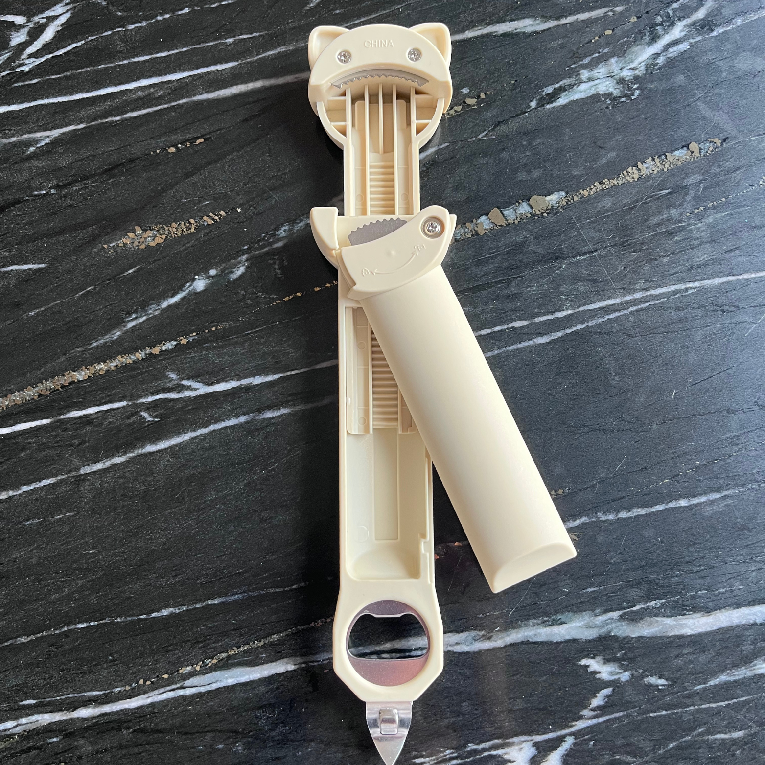 Multifunktionaler Glasöffner